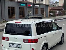 Nissan Lafesta