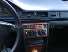 Mercedes-Benz 124
