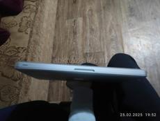 Продаю очень срочно макбук 