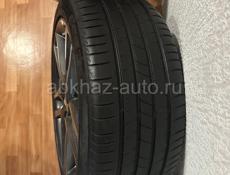 R18 235/45
