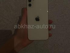 Продаю айфоны 11 в отличном состоянии ну на экране царапина и всё 