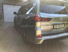Lexus LX