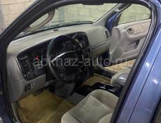 Mazda Tribute