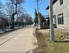 УЧАСТОК  БАМБОРА С ВЕТХИМ СТРОЕНИЕМ