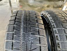 Зимние нешипованные шины Bridgestone Blizzak Revo GZ 225/55 R17 97S