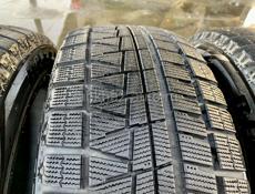 Зимние нешипованные шины Bridgestone Blizzak Revo GZ 225/55 R17 97S