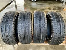 Зимние нешипованные шины Bridgestone Blizzak Revo GZ 225/55 R17 97S