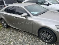 Lexus IS