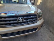 Toyota Sequoia
