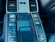 Porsche 928