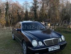 Mercedes-Benz E-Класс