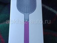 Расчёски Dyson. На 8 марта