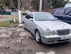Mercedes-Benz E-Класс