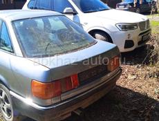 Audi 80
