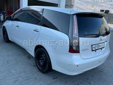 Mitsubishi Grandis