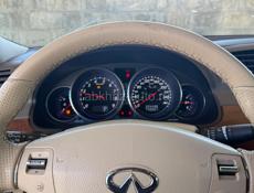 Infiniti M35