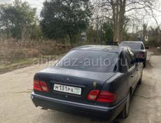 Mercedes-Benz 200-Series