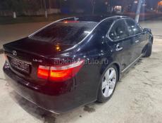 Lexus LS