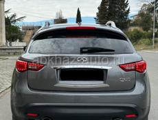 Infiniti FX