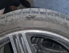 245/40 r19