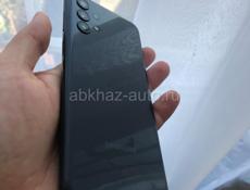 Смартфон 256 gb в идеале зарядку держит неделю ✅
