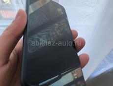 Смартфон 256 gb в идеале зарядку держит неделю ✅