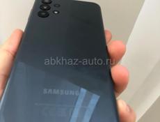 Смартфон 256 gb в идеале зарядку держит неделю ✅