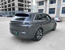 Lixiang L7