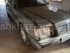 Mercedes-Benz 124