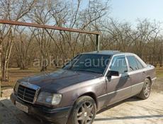 Mercedes-Benz 124