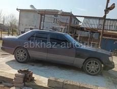 Mercedes-Benz 124