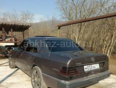 Mercedes-Benz 124