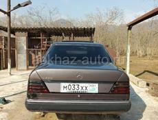 Mercedes-Benz 124