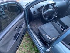 Mitsubishi Carisma