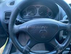 Mitsubishi Carisma