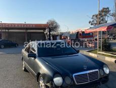 Mercedes-Benz 200-Series