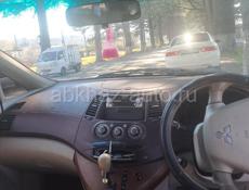 Mitsubishi Grandis