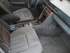 Mercedes-Benz 124