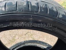 Продаю шины 19 