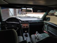 Mercedes-Benz 124
