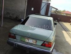Mercedes-Benz 124