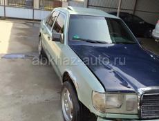 Mercedes-Benz 124