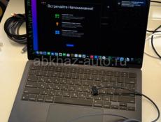 Macbook air 13 m2 память -  512гб, оперативная память -8гб