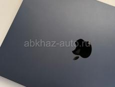 Macbook air 13 m2 память -  512гб, оперативная память -8гб