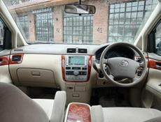 Toyota Ipsum