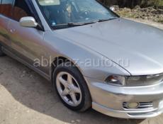Mitsubishi Galant
