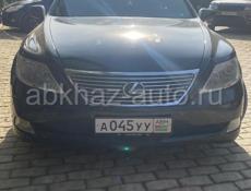 Lexus LS