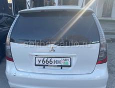 Mitsubishi Grandis