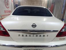 Nissan President