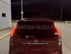 Mitsubishi Grandis